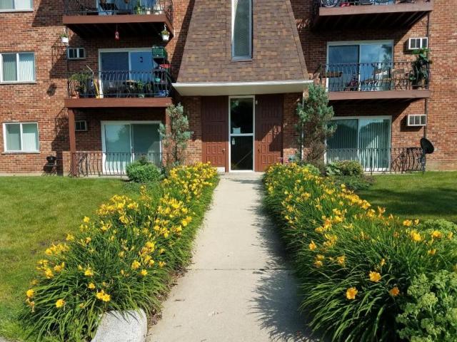 2 bedroom, Willowbrook IL 60527 105846761