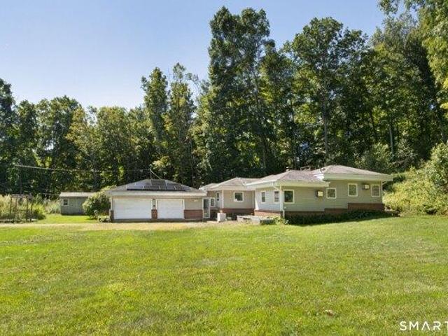2 bedroom, Willington CT 06279 105424361