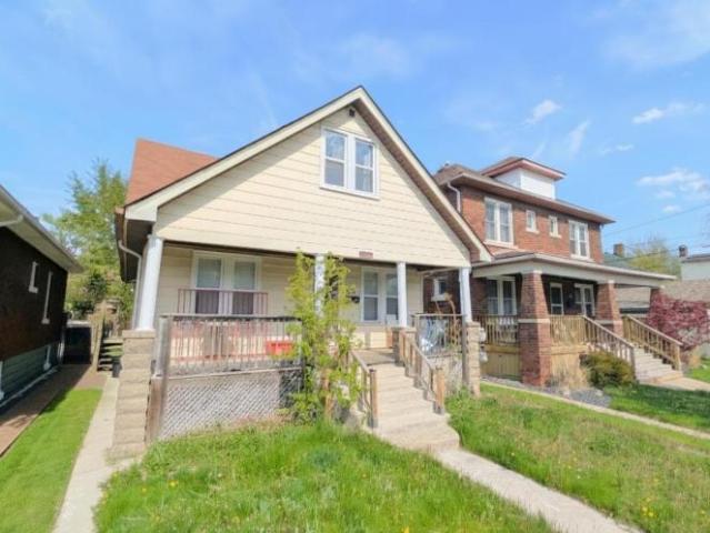 2 bedroom, Windsor ON N8X 3K5 105989336