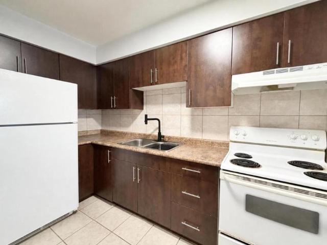 2 bedroom, Windsor ON N8X 1G8 LS105391343
