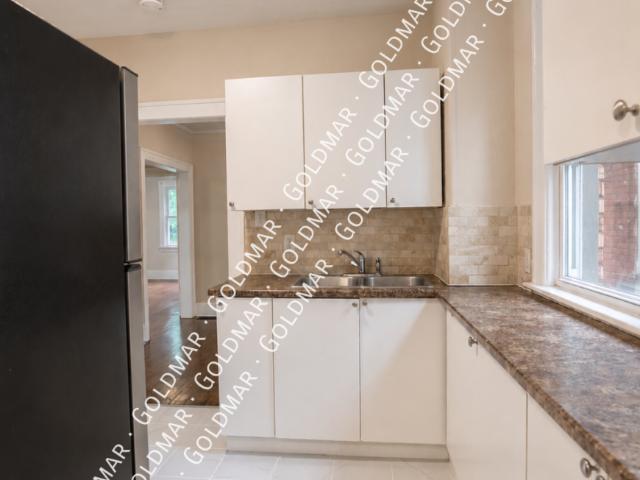 2 bedroom, Windsor ON N8X 1V4 LS102675140