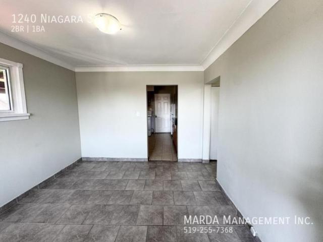 2 bedroom, Windsor ON N9A 3V6 105989705