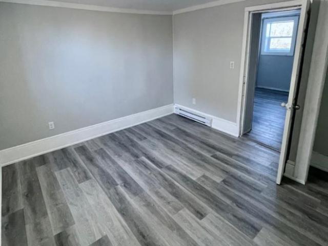 2 bedroom, Windsor ON N9A 5J7 105841842