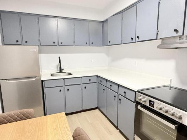 2 bedroom, Windsor ON N9B 1J6 105620733