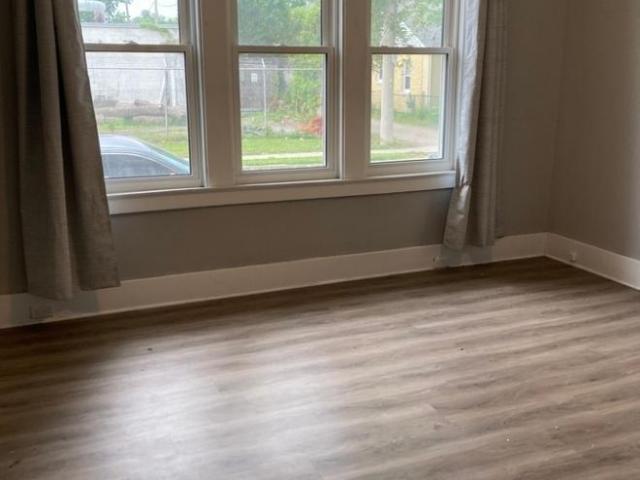 2 bedroom, Windsor ON N9B 2K8 LS105301182