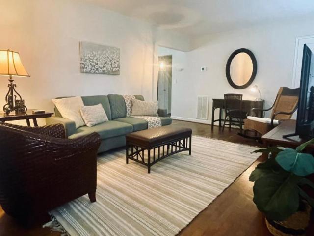 2 bedroom, Winston m NC 27103 105325794