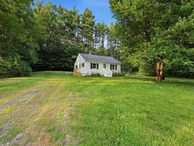2 bedroom, Winthrop ME 04364 105575456