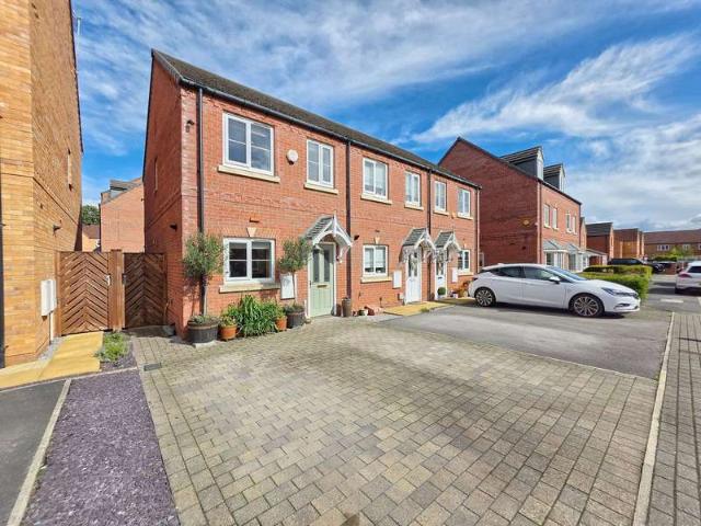 2 Bedroom Town House