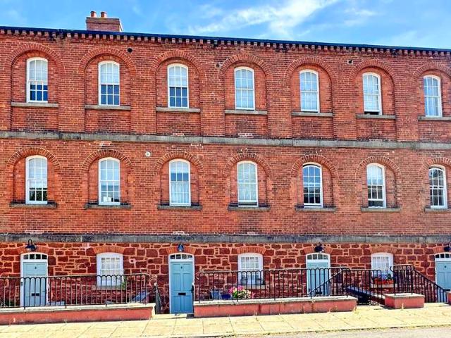 2 Bedroom Town House