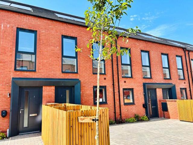 2 Bedroom Town House To Rent In Foundry Avenue, Derby, DE1