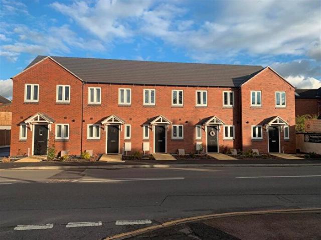 2 Bedroom Town House To Rent In High Street, Whetstone, Leicester, LE8