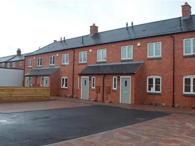 2 Bedroom Town House To Rent In Hinckley Road, Burbage, Leicestershire, LE10