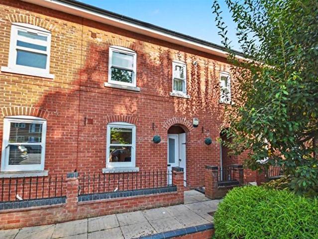 2 Bedroom Town House To Rent In Lucas Court, Leamington Spa, CV32