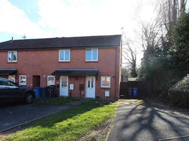 2 Bedroom Town House To Rent In Pendleside Way, Littleover, Derby, DE23