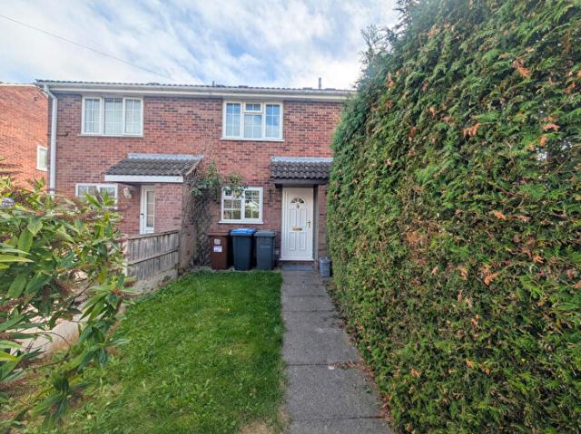 2 Bedroom Town House To Rent In Sycamore Close, Burbage, Hinckley, Leicestershire, LE10