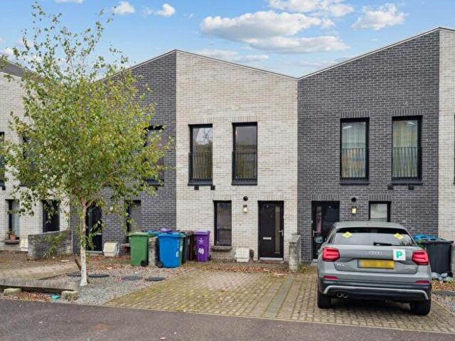 2 Bedroom Town House To Rent In Whitelaw Street, Maryhill, Glasgow, G20