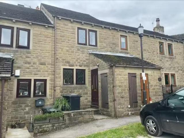 2 bedroom town house for rent in Changegate Court, Haworth, BD22