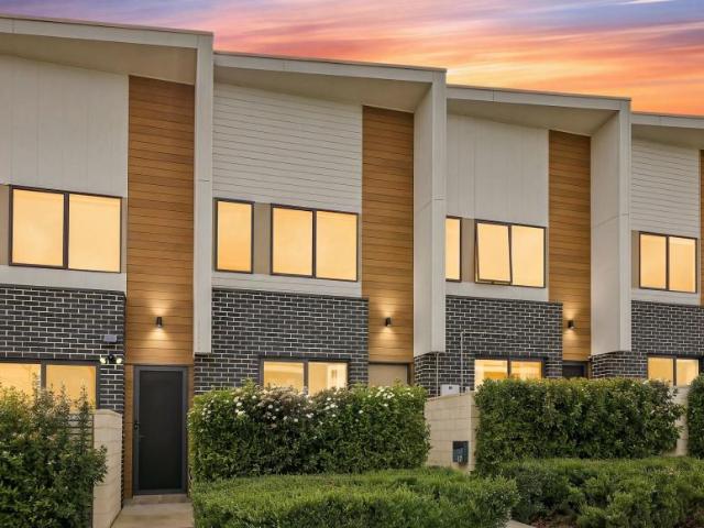 2 Bedroom Townhouse Moncrieff ACT 106169068