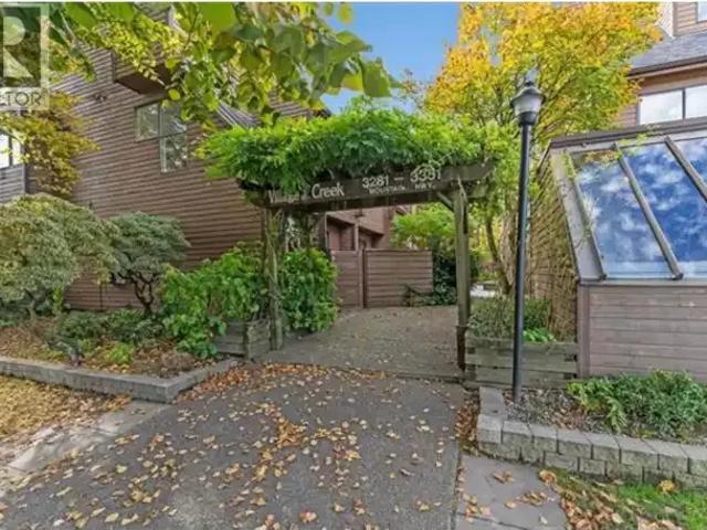 2 Bedroom Townhouse North Vancouver BC 105643406