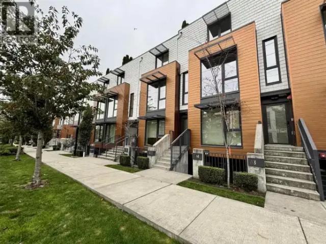 2 Bedroom Townhouse North Vancouver BC LS105048036