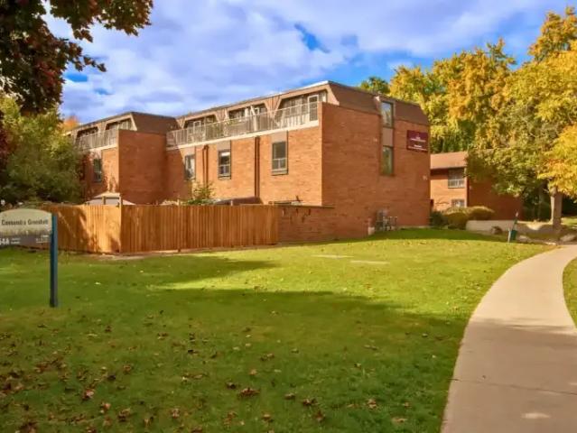 2 Bedroom Townhouse North York ON 103651763
