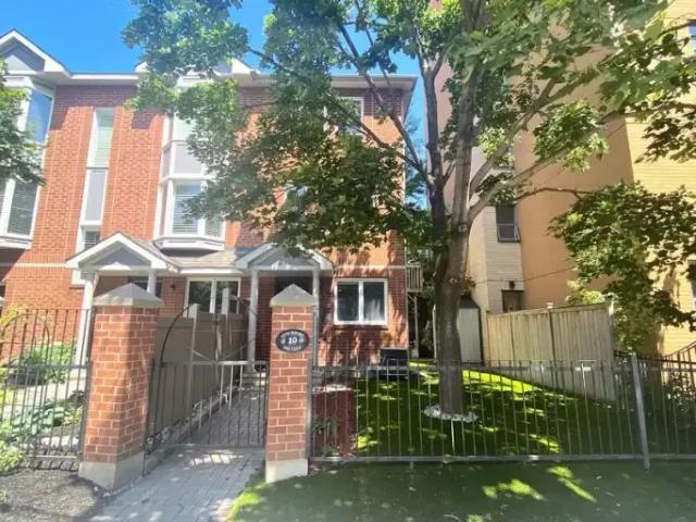 2 Bedroom Townhouse Ottawa ON 102847325