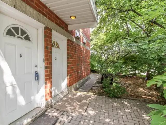 2 Bedroom Townhouse Ottawa ON 102952085
