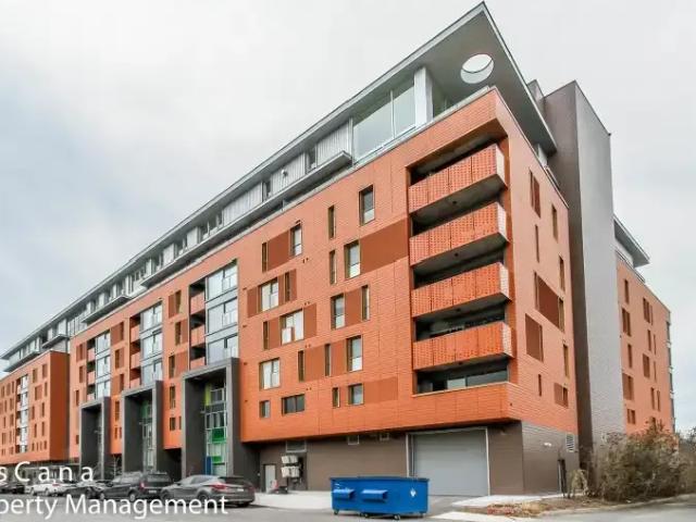 2 Bedroom Townhouse Ottawa ON 104863876