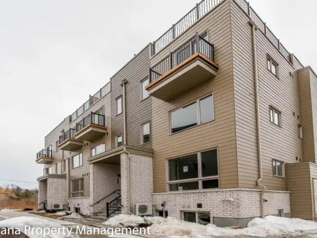 2 Bedroom Townhouse Ottawa ON 105167287