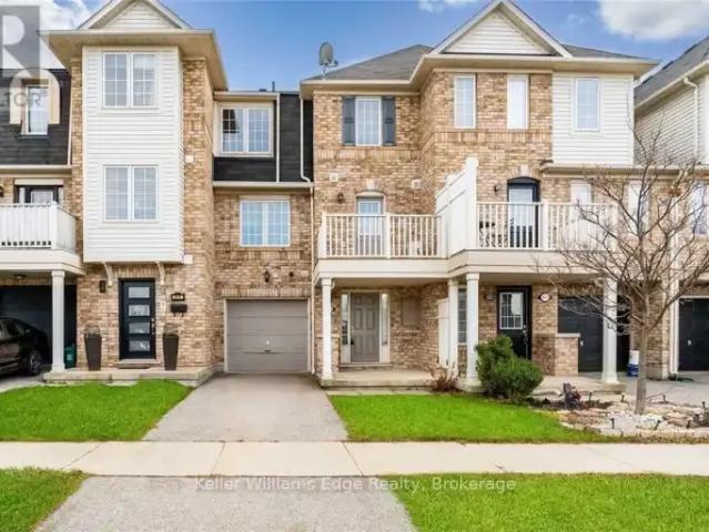 2 Bedroom Townhouse Oakville ON 105087981