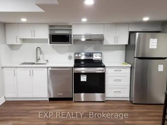 2 Bedroom Townhouse Oakville ON 105135702