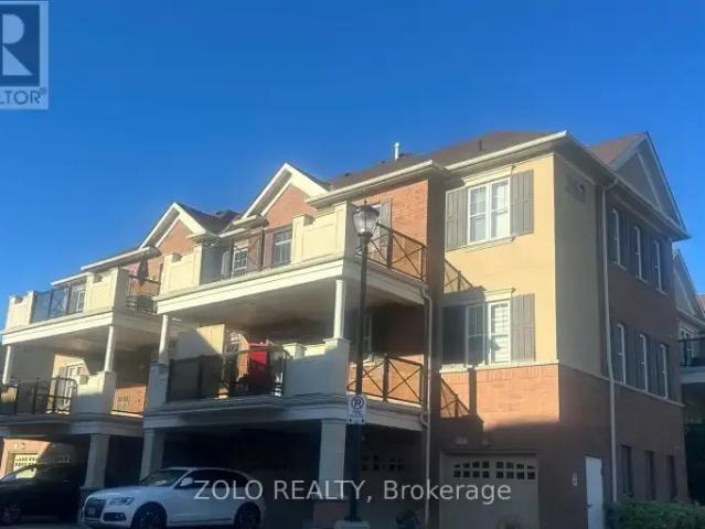 2 Bedroom Townhouse Oakville ON 105654162
