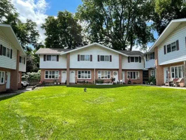2 Bedroom Townhouse Orangeville ON 104292157