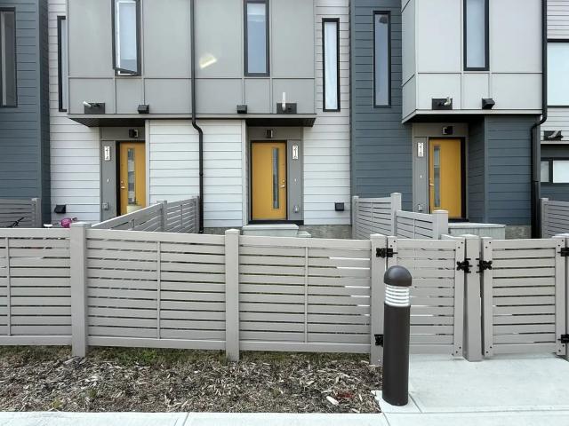 2 Bedroom TOWNHOUSE AT EVANSTON NW