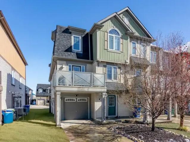 2 Bedroom Townhouse Airdrie AB 104940898
