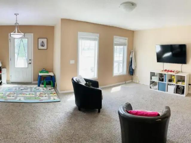 2 Bedroom Townhouse Airdrie AB 103487225