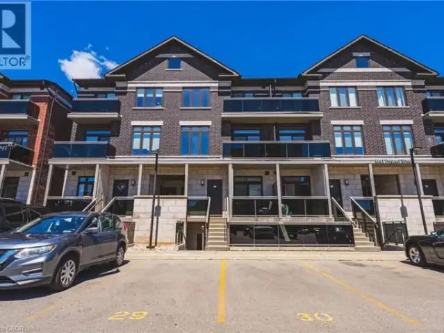 2 Bedroom Townhouse Burlington ON 105643386