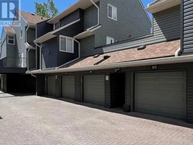 2 Bedroom Townhouse Calgary AB 104401541