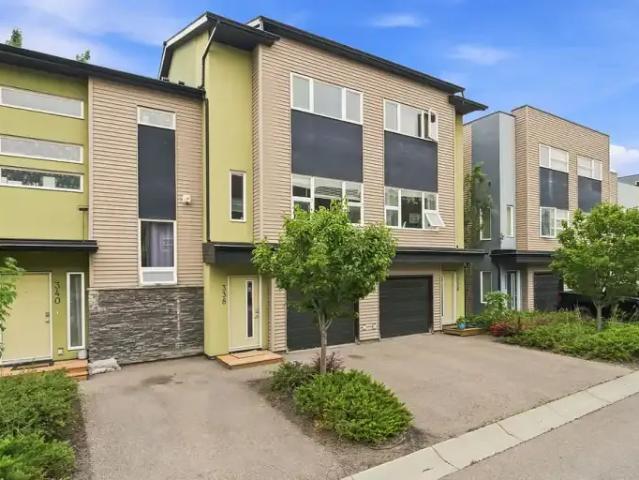 2 Bedroom Townhouse Calgary AB 104535561