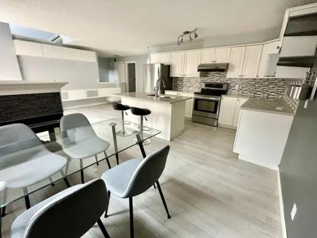 2 Bedroom Townhouse Calgary AB 104597803
