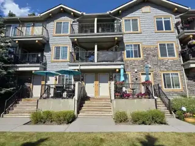 2 Bedroom Townhouse Calgary AB 104598325