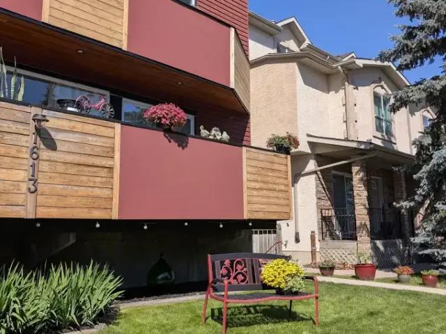 2 Bedroom Townhouse Calgary AB 104940845