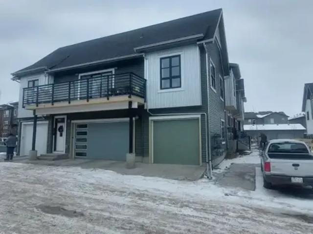 2 Bedroom Townhouse Calgary AB 104940903