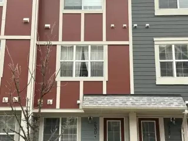 2 Bedroom Townhouse Calgary AB 104957439