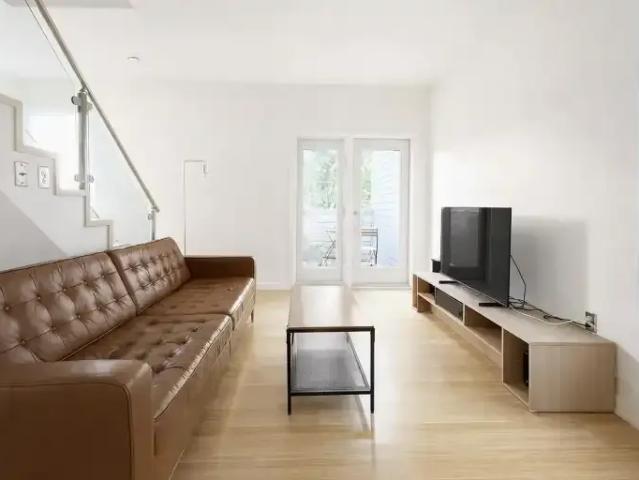 2 Bedroom Townhouse Calgary AB 104957447