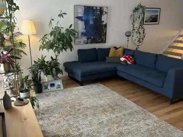 2 Bedroom Townhouse Calgary AB 104985927