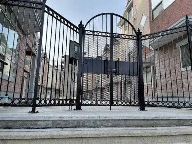 2 Bedroom Townhouse Calgary AB 104990974
