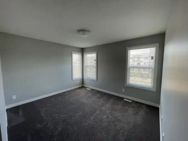 2 Bedroom Townhouse Calgary AB 105100432