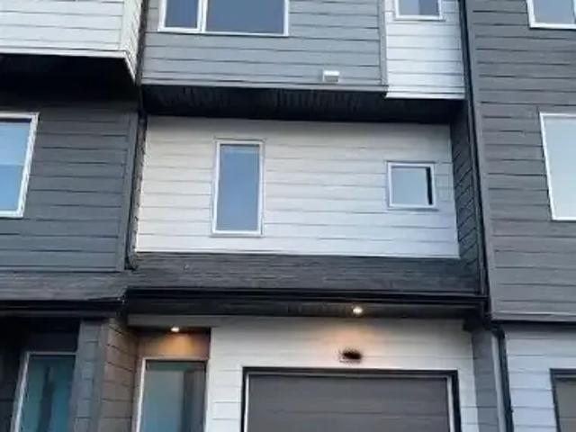 2 Bedroom Townhouse Calgary AB 105118828