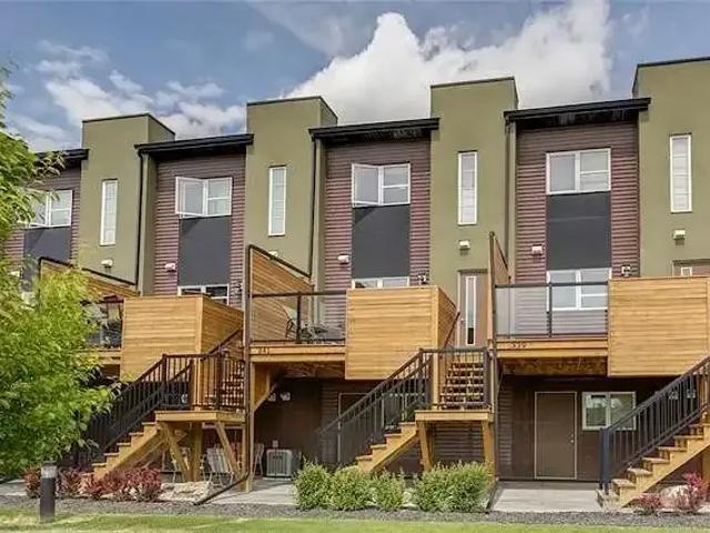 2 Bedroom Townhouse Calgary AB 105110704